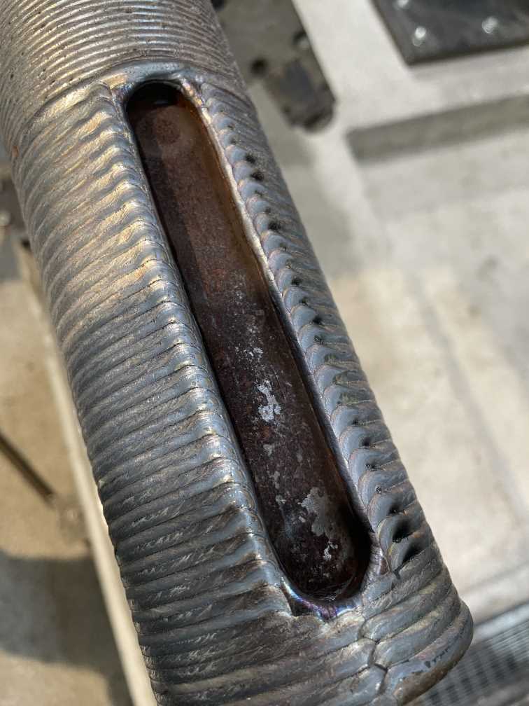 Laserauftragschweißen um eine Passfedernut